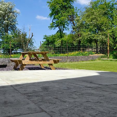 The Mill Farmhouse Llandybie Ngoại thất bức ảnh